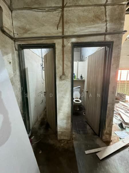 Terrace Factory for Sale in Bandar Baru Permas Jaya (Permas Jaya) - Sandra Gan - Bathroom - PropertyGuru.com.my