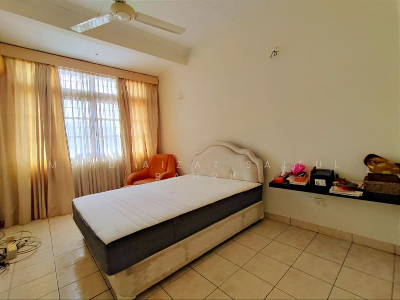 2-storey Terraced House for Sale in Bukit Jelutong (Shah Alam) - Mohd Aizat Saiful Bahri - PropertyGuru.com.my