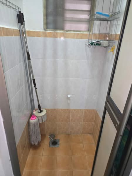 Flat for Sale at Taman Pulai Utama - Jessie Ng - Bathroom - PropertyGuru.com.my