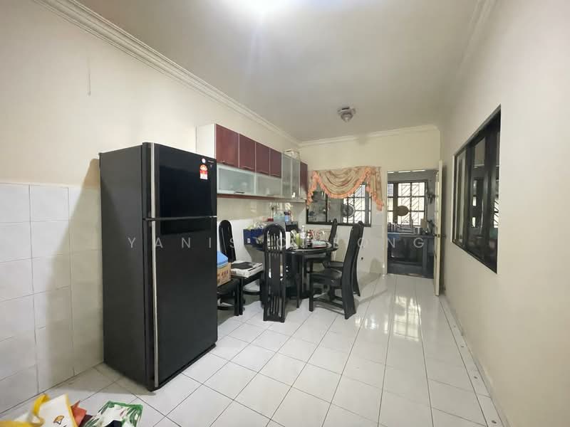 Rumah Teres 2 Tingkat untuk Dijual di Taman Wangsa Permai (Kepong) - Yanis Cheong - Kitchen - PropertyGuru.com.my