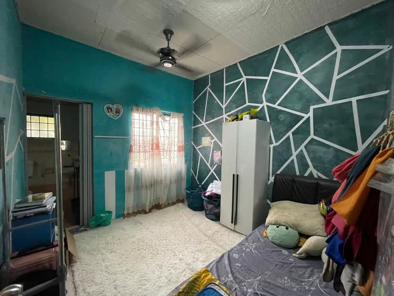 Rumah Teres 2 Tingkat untuk Dijual di Taman Desa Mas (Rawang) - Tom Yip - Bedroom - PropertyGuru.com.my