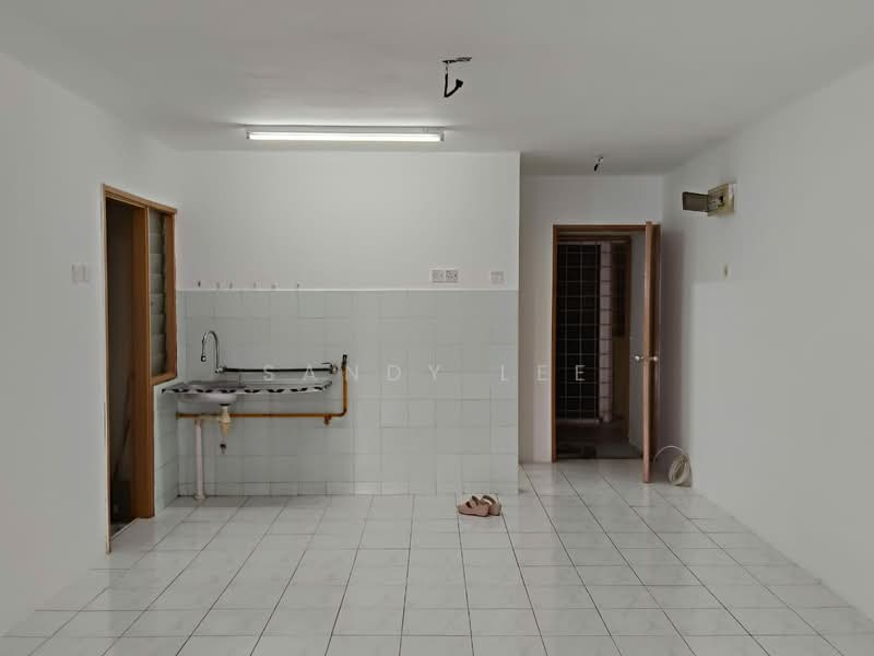 Apartment for Sale at Desa Sri Puteri B - Sandy Lee - Kitchen - PropertyGuru.com.my