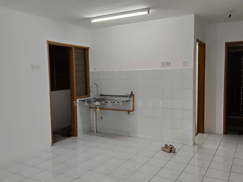 Apartment for Sale at Desa Sri Puteri B - Sandy Lee - Kitchen - PropertyGuru.com.my