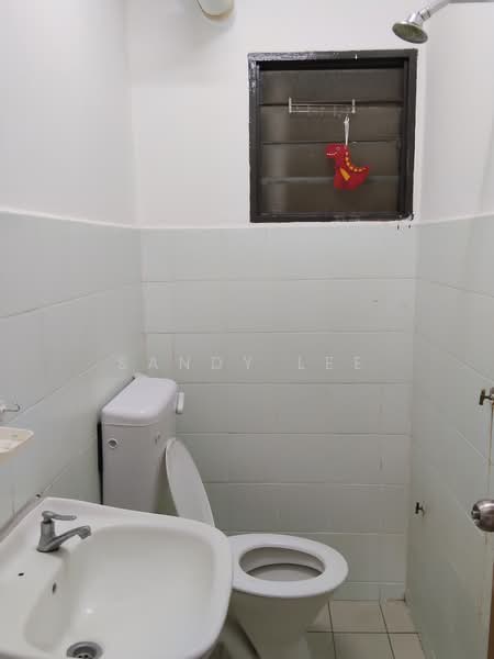 Apartment for Sale at Desa Sri Puteri B - Sandy Lee - Bathroom - PropertyGuru.com.my