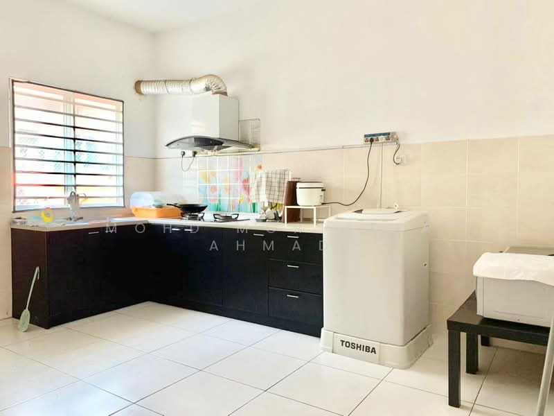 Rumah Teres 2 Tingkat untuk Dijual di Taman Pelangi Semenyih 2 (Semenyih) - Mohd Mortadza Ahmad - Kitchen - PropertyGuru.com.my