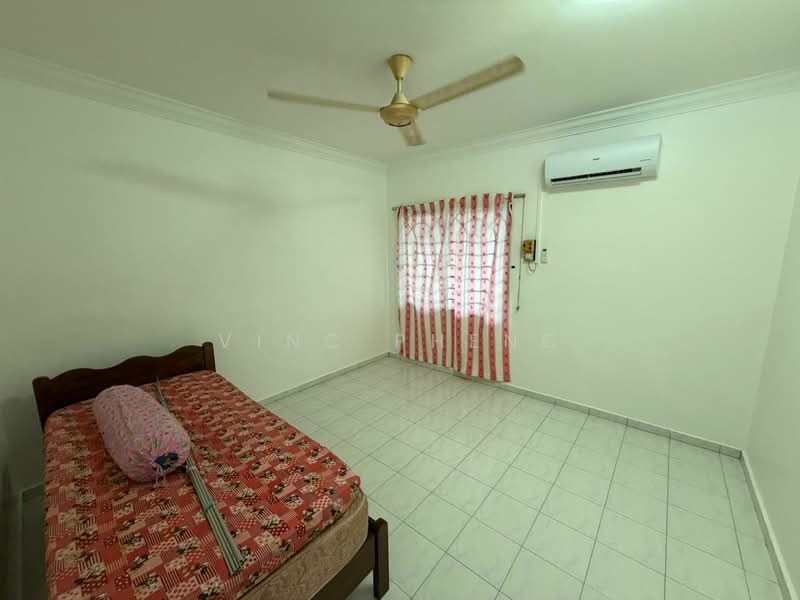 2-storey Terraced House for Sale in Taman Bukit Katil (Bukit Katil) - Vinc Pheng - Bedroom - PropertyGuru.com.my