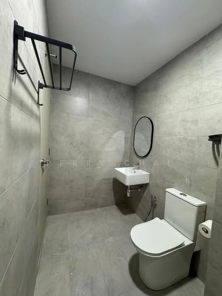 Servis Apartment untuk Disewa di Arunya @ KL North - Perry Chai - Bathroom - PropertyGuru.com.my