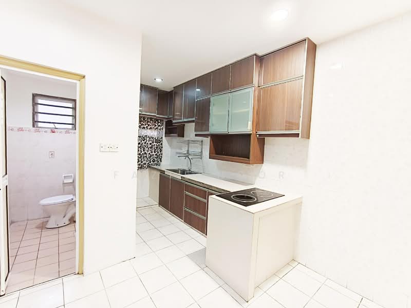 Semi-Detached House for Sale in Bangi (Selangor) - Fazie Noor - Kitchen - PropertyGuru.com.my