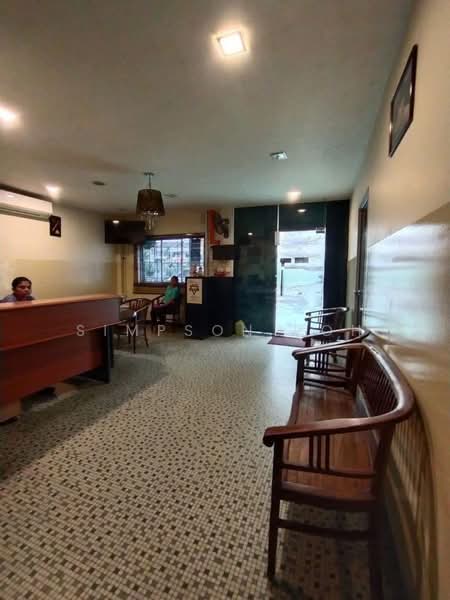 Commercial Bungalow for Rent in Taman Melodies (Johor Bahru) - Simpson Poh - Entrance - PropertyGuru.com.my