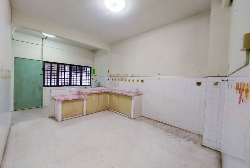 Semi-Detached House for Sale in Gunung Rapat (Ipoh) - Qazin Khoo - Kitchen - PropertyGuru.com.my