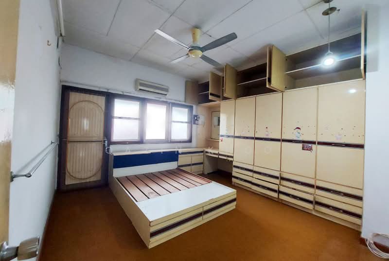 Semi-Detached House for Sale in Gunung Rapat (Ipoh) - Qazin Khoo - Bedroom - PropertyGuru.com.my