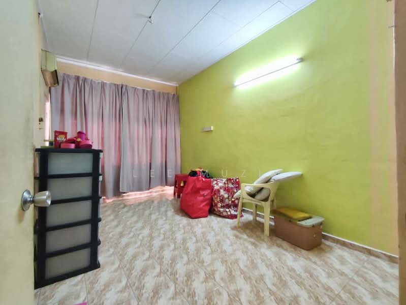 2-storey Terraced House for Sale in Station 18 (Ipoh) - Lee Muzi - Living Room - PropertyGuru.com.my
