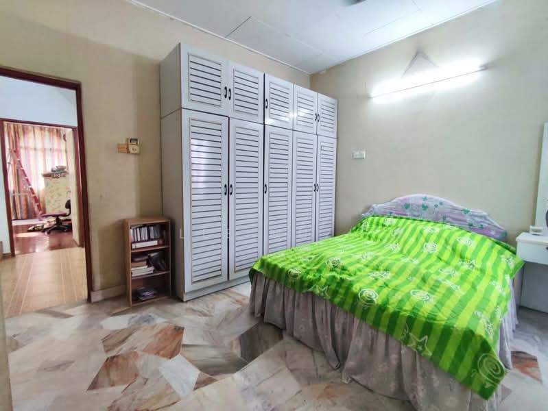 2-storey Terraced House for Sale in Station 18 (Ipoh) - Lee Muzi - Bedroom - PropertyGuru.com.my