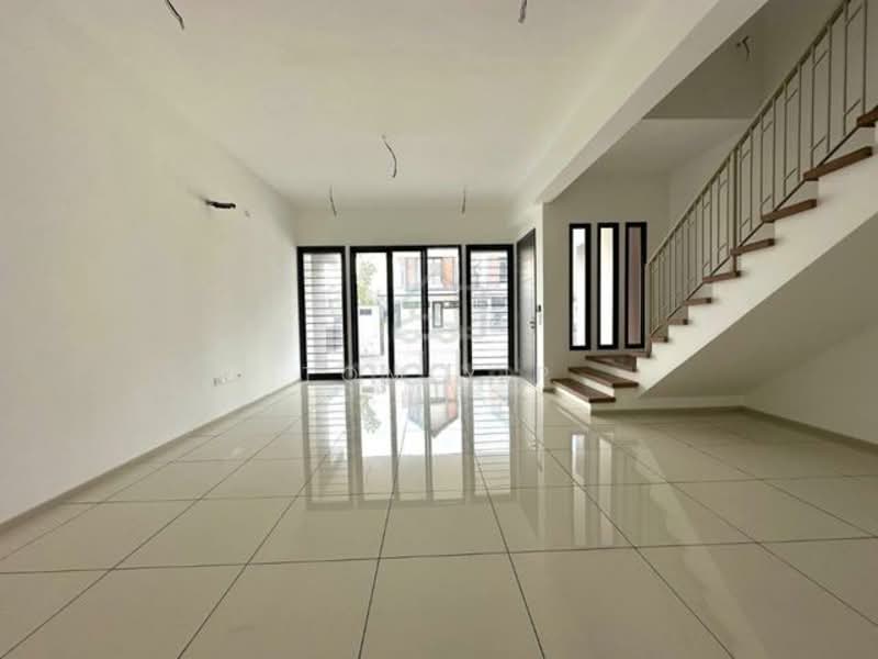 Terraced House for Sale in Shah Alam (Selangor) - Tom Yip - Living Room - PropertyGuru.com.my