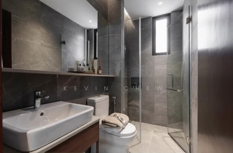 Servis Apartment untuk Dijual di The Lantern - Kevin Chew - Bathroom - PropertyGuru.com.my
