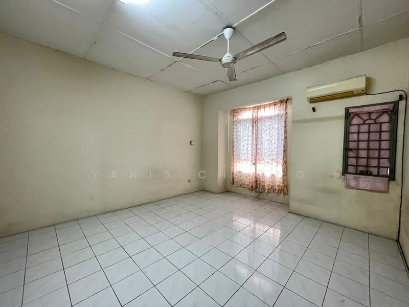 2-storey Terraced House for Sale in Taman Wangsa Permai (Kepong) - Yanis Cheong - Interior - PropertyGuru.com.my