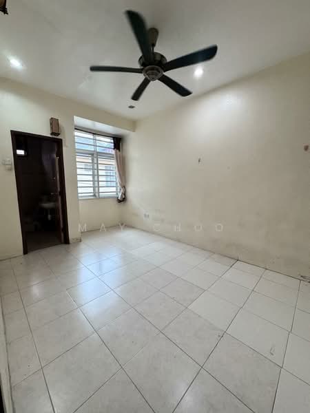 Rumah Teres 2 Tingkat untuk Dijual di Bandar Tasek Mutiara (Simpang Ampat) - May Choo - Living Room - PropertyGuru.com.my