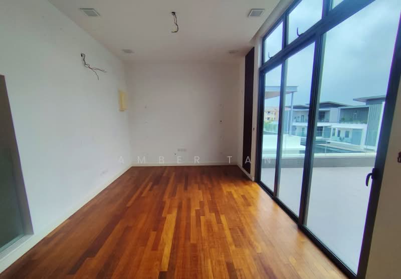 Rumah Berkembar untuk Dijual di Kota Kemuning Hills (Shah Alam) - Amber Tan - Living Room - PropertyGuru.com.my