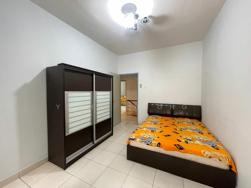 3-storey Terraced House for Sale in Taman Segambut (Jalan Kuching) - Yanis Cheong - Bedroom - PropertyGuru.com.my