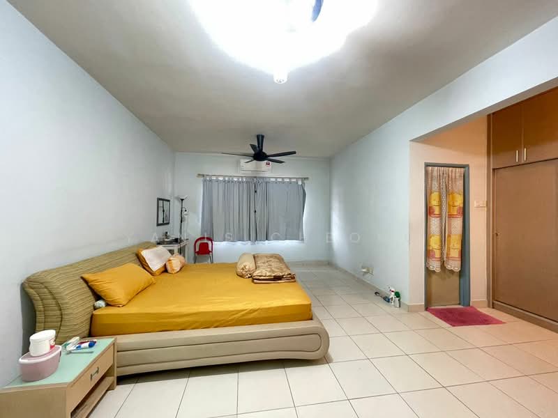 3-storey Terraced House for Sale in Taman Segambut (Jalan Kuching) - Yanis Cheong - Bedroom - PropertyGuru.com.my