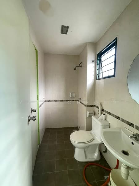 3-storey Terraced House for Sale in Taman Segambut (Jalan Kuching) - Yanis Cheong - Bathroom - PropertyGuru.com.my
