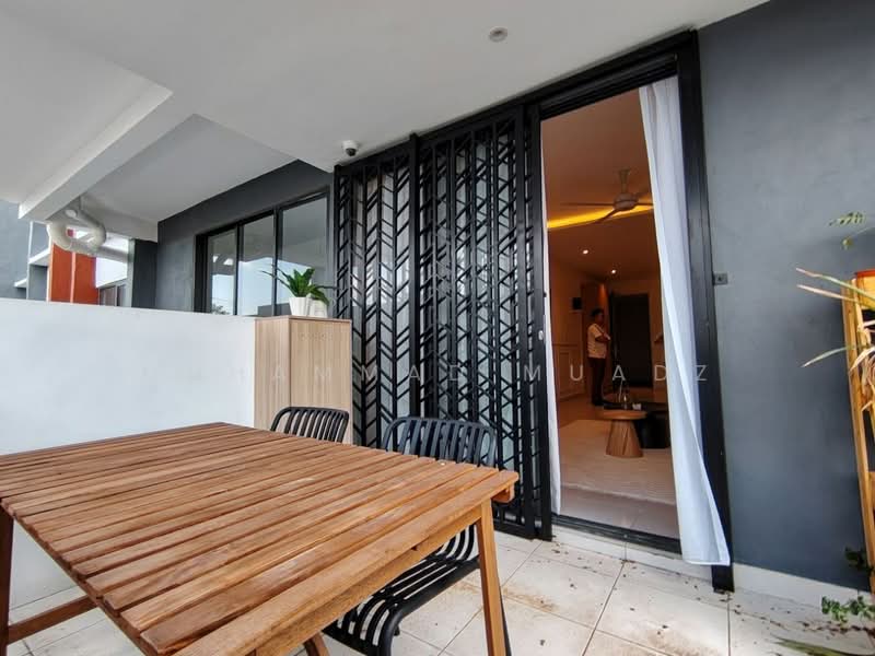 Servis Apartment untuk Dijual di E'Island Lake Haven - Muhammad Muadz - Living Room - PropertyGuru.com.my