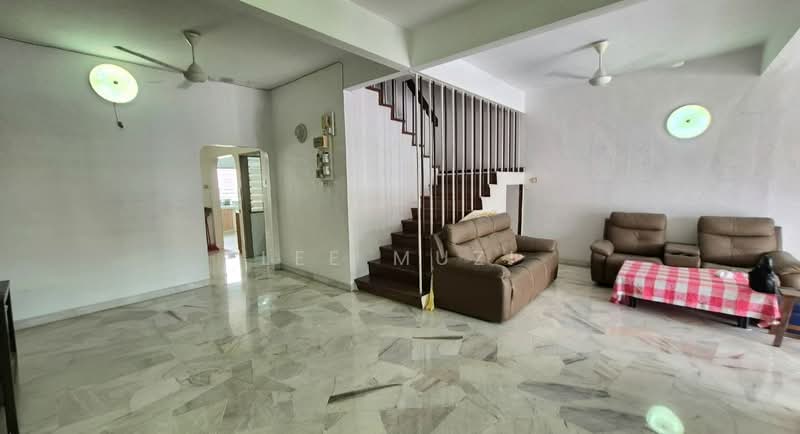 Rumah Teres 2 Tingkat untuk Dijual di Gunung Rapat (Ipoh) - Lee Muzi - Living Room - PropertyGuru.com.my
