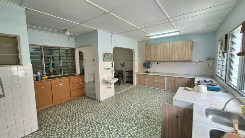 Rumah Teres 2 Tingkat untuk Dijual di Gunung Rapat (Ipoh) - Lee Muzi - Kitchen - PropertyGuru.com.my
