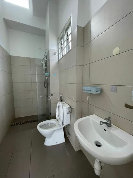 2-storey Terraced House for Sale in Bandar Tasik Puteri (Rawang) - Tom Yip - Bathroom - PropertyGuru.com.my