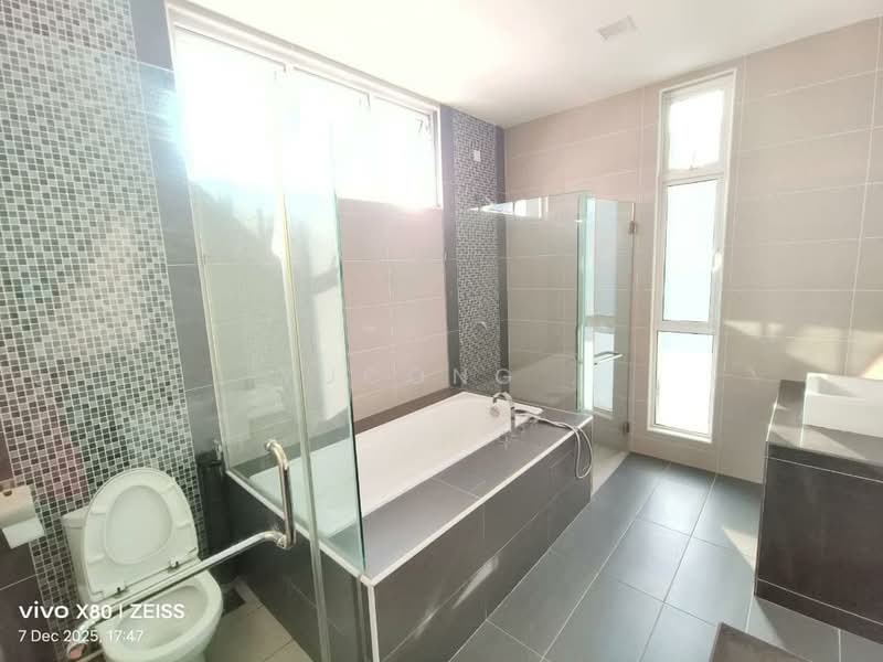 Rumah Teres 3 Tingkat untuk Dijual di Nusa Sentral (Iskandar Puteri (Nusajaya)) - Yucong . - Bathroom - PropertyGuru.com.my