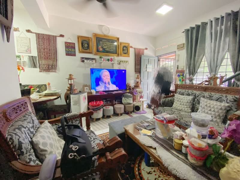 2-storey Terraced House for Sale in Ulu Tiram (Johor) - Smith Goh - Living Room - PropertyGuru.com.my