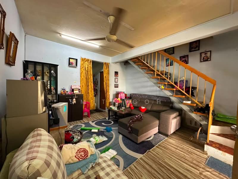 2-storey Terraced House for Sale in Ulu Tiram (Johor) - Smith Goh - Living Room - PropertyGuru.com.my