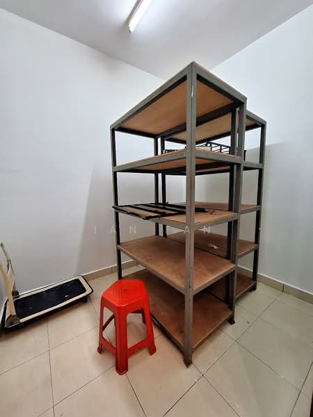 Kondominium untuk Disewa di Villa Park - Ian Fan - store room - PropertyGuru.com.my