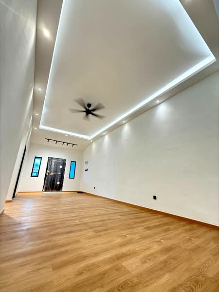 Rumah Berkembar untuk Dijual di Taman Mutiara (Ulu Tiram) - Calvin Lee - PropertyGuru.com.my