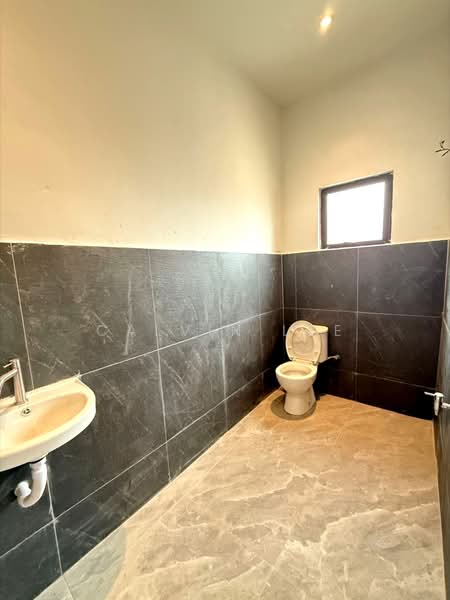 Rumah Berkembar untuk Dijual di Taman Mutiara (Ulu Tiram) - Calvin Lee - PropertyGuru.com.my