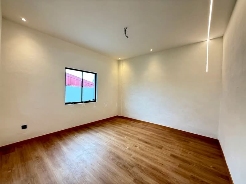 Rumah Berkembar untuk Dijual di Taman Mutiara (Ulu Tiram) - Calvin Lee - PropertyGuru.com.my