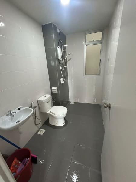 Apartment for Rent at Residensi Rumpun Bahagia (Residensi Melaka Tengah 1) - Vinc Pheng - Bathroom - PropertyGuru.com.my