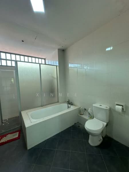 Rumah Teres 3 Tingkat untuk Dijual di Sungai Ara (Penang) - Xinnee . - Bathroom - PropertyGuru.com.my