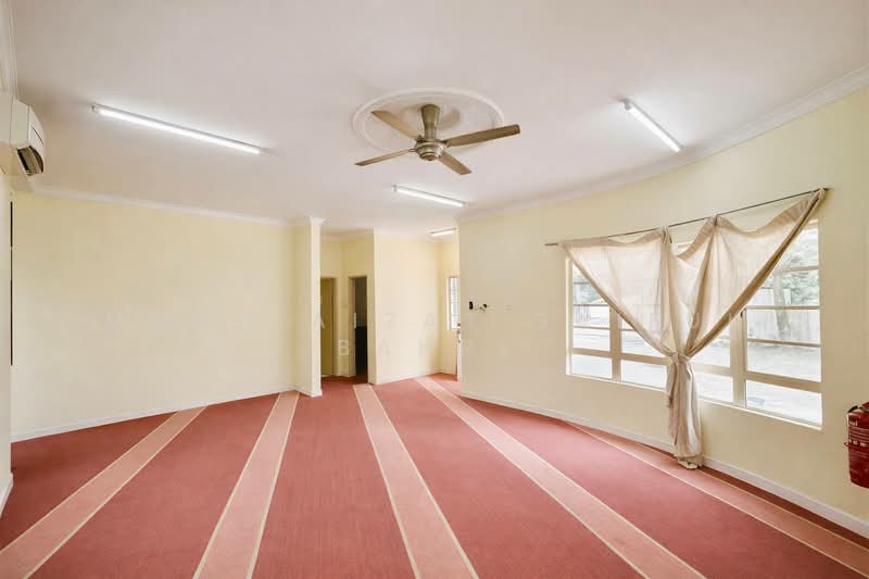 Semi-Detached House for Sale in Kota Damansara (Selangor) - Mohd Aizat Saiful Bahri - Living Room - PropertyGuru.com.my