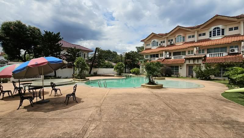 3-storey Terraced House for Sale in Tiger Lane (Ipoh) - Lee Muzi - Exterior - PropertyGuru.com.my