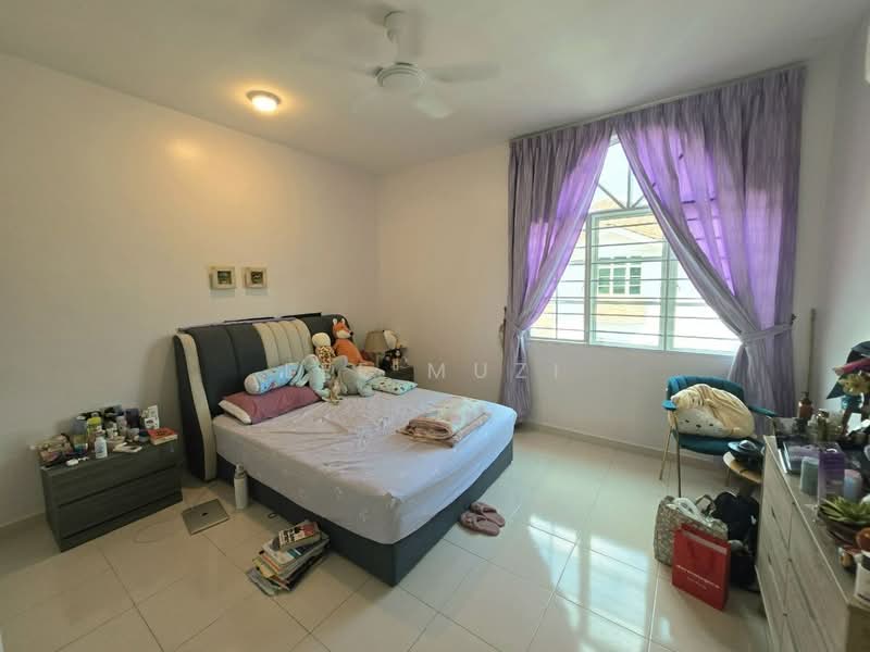 3-storey Terraced House for Sale in Tiger Lane (Ipoh) - Lee Muzi - Bedroom - PropertyGuru.com.my