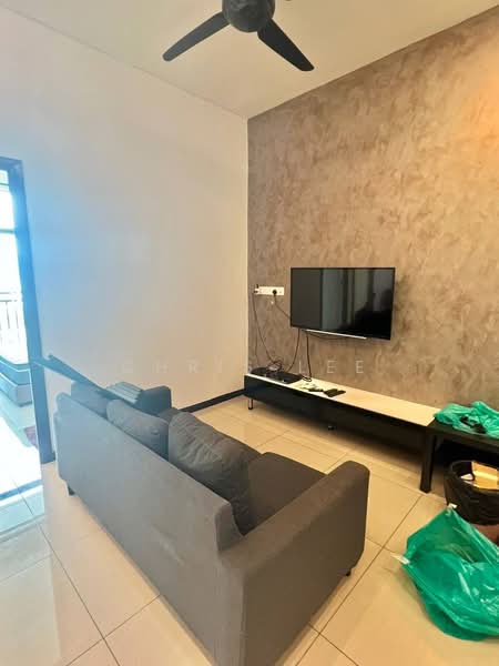 Servis Apartment untuk Disewa di Molek Regency - Chris Lee - Living Room - PropertyGuru.com.my