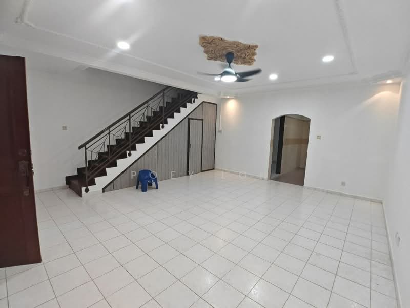 BUKIT INDAH BANDAR NUSAJAYA - 1