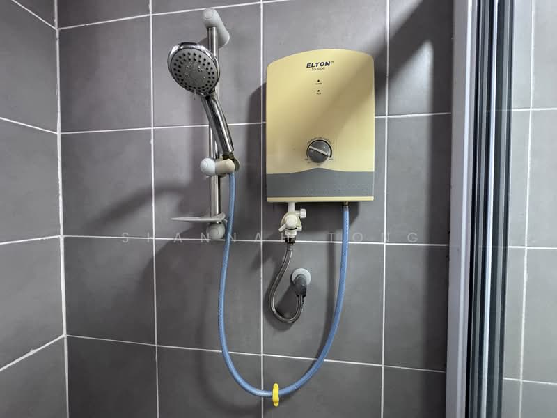 Servis Apartment untuk Disewa di Savanna Executive Suite @ Southville City - Shannah Tong - Bathroom - PropertyGuru.com.my