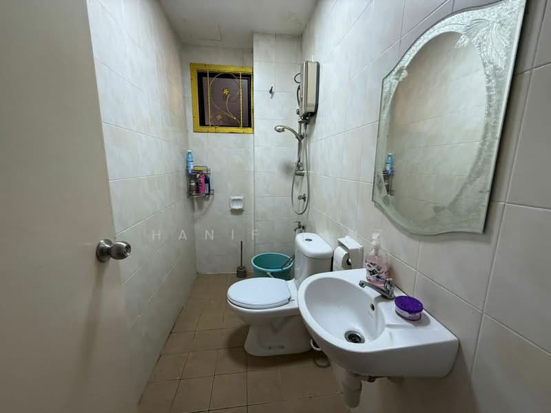 Rumah Teres 3 Tingkat untuk Dijual di Bukit Jalil (Kuala Lumpur) - Hanif Hanz - Bathroom - PropertyGuru.com.my