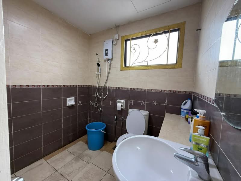 Rumah Teres 3 Tingkat untuk Dijual di Bukit Jalil (Kuala Lumpur) - Hanif Hanz - Bathroom - PropertyGuru.com.my