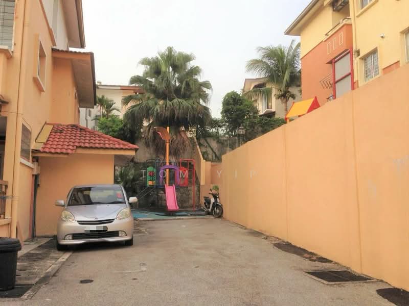 Townhouse for Sale in Damansara Jaya (Petaling Jaya) - Tom Yip - Exterior - PropertyGuru.com.my