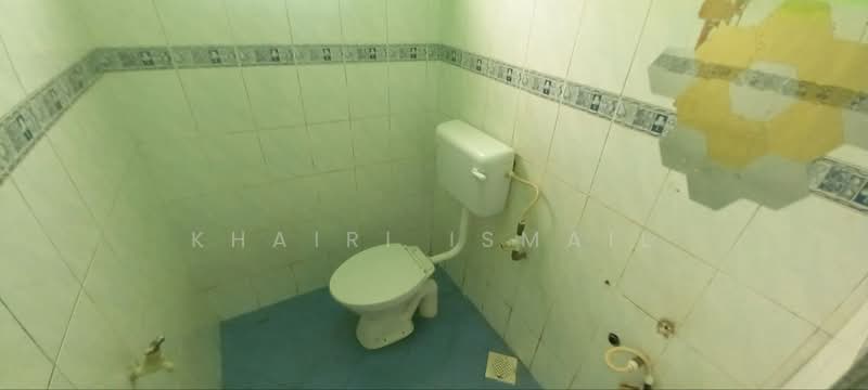 Rumah Teres 1 Tingkat untuk Dijual di Taman Saleng Indah (Kulai) - Khairi Ismail - Bathroom - PropertyGuru.com.my