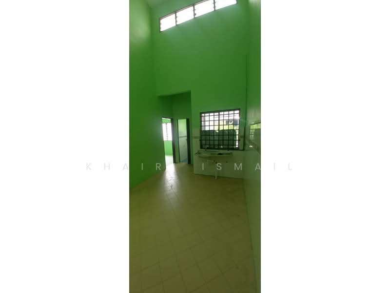 Rumah Teres 1 Tingkat untuk Dijual di Taman Saleng Indah (Kulai) - Khairi Ismail - Kitchen - PropertyGuru.com.my
