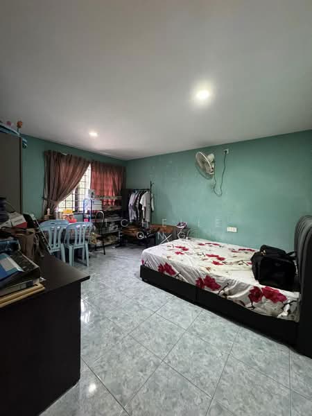 2-storey Terraced House for Sale in Taman Gaya (Ulu Tiram) - Michelle Fong - Bedroom - PropertyGuru.com.my